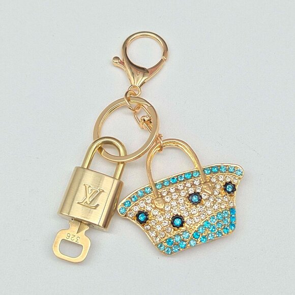 100% Auth Louis Vuitton Lock & Key with unbranded Bagcharm, Keycharm, Keychain - Picture 2 of 9